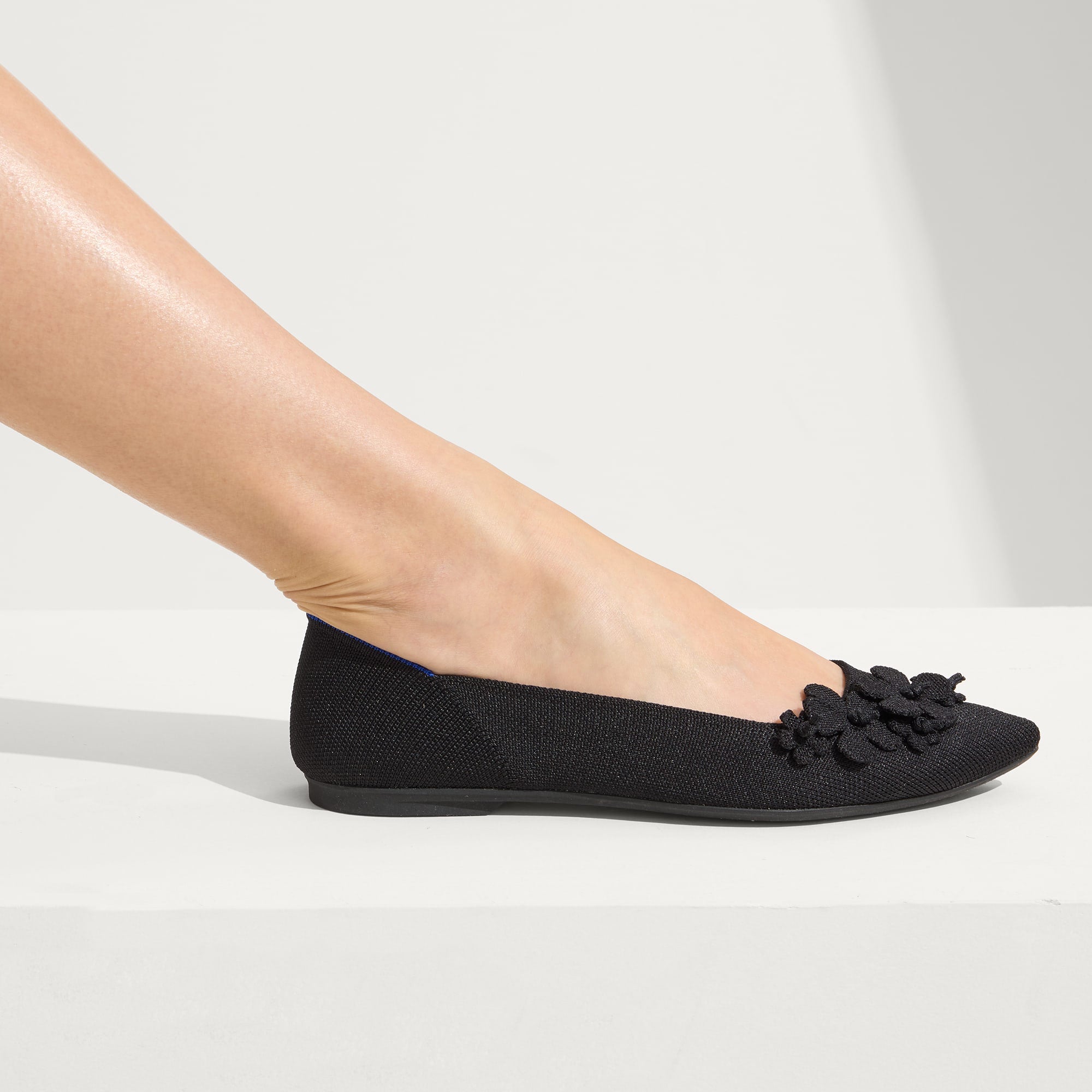 The Petal Point II - Black - Image 3